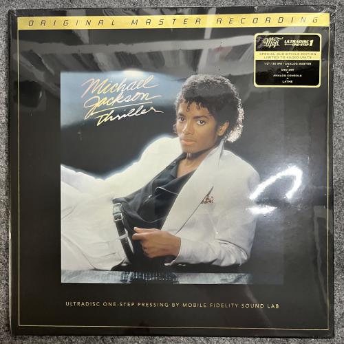 THRILLER 