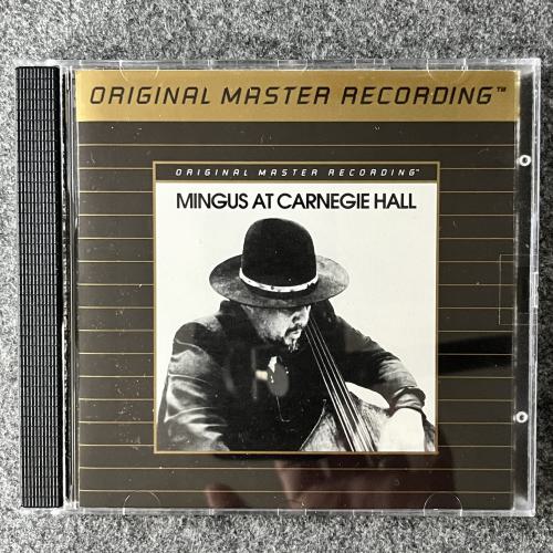 MINGUS AT CARNEGIE HALL 