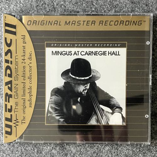 MINGUS AT CARNEGIE HALL 