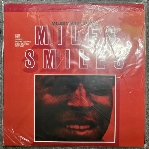 MILES & SMILES 