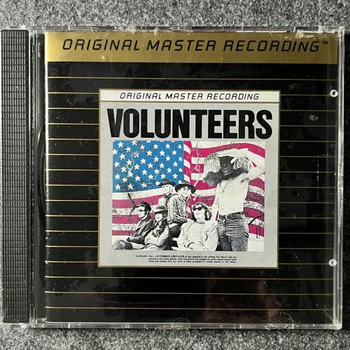 VOLUNTEERS 