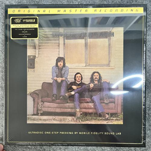 CROSBY, STILLS & NASH 