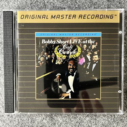 LIVE AT THE CAFE CARLYLE 