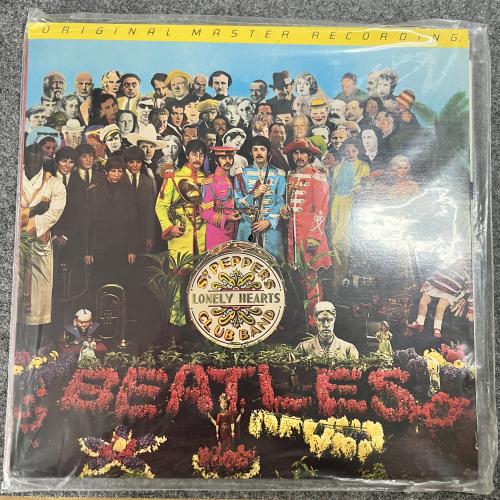 SGT. PEPPERS...LONELY HEARTS CLUB BAND 