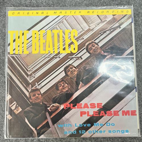 PLEASE PLEASE ME 