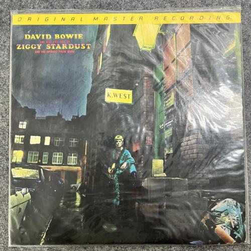 ZIGGY STARDUST 