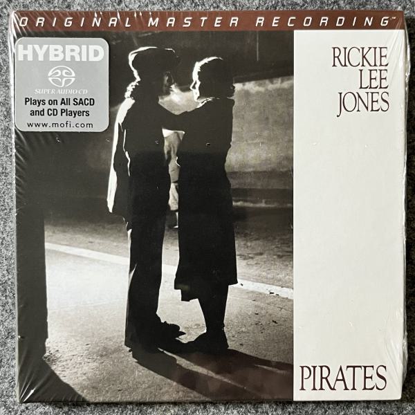 PIRATES 