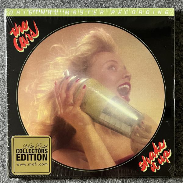 SHAKE IT UP 
