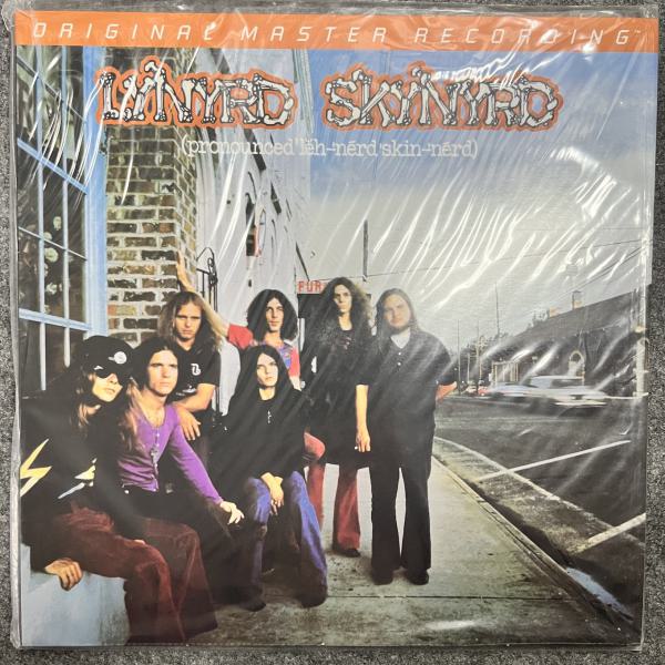 PRONOUNCED LEH-NERD´SKIN-NERD 