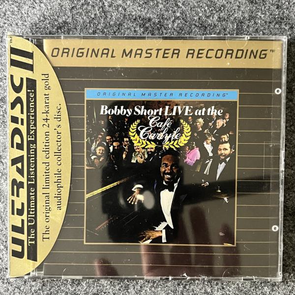 LIVE AT THE CAFE CARLYLE 