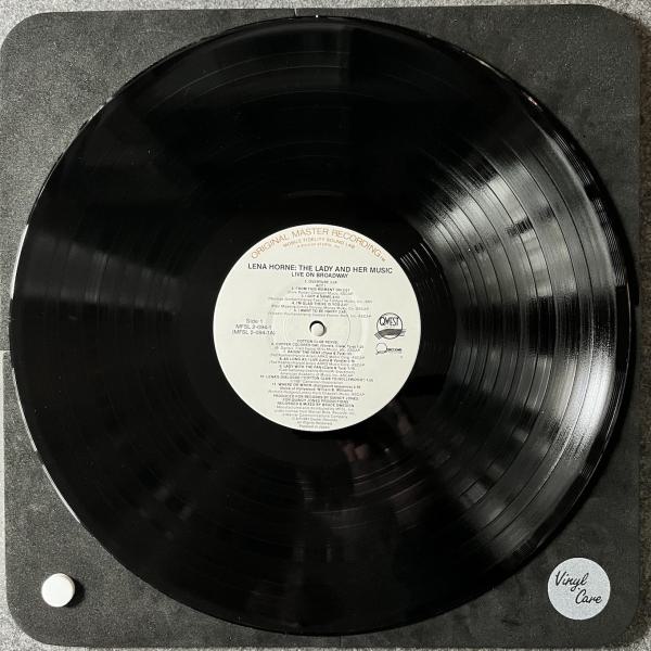 LIVE ON BROADWAY - THE LADY AND HER MUSIC 