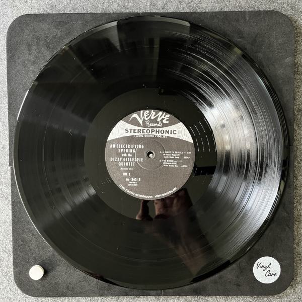 AN ELECTRFYING EVENING WITH THE DIZZY GILLESPIE  QUINTET 