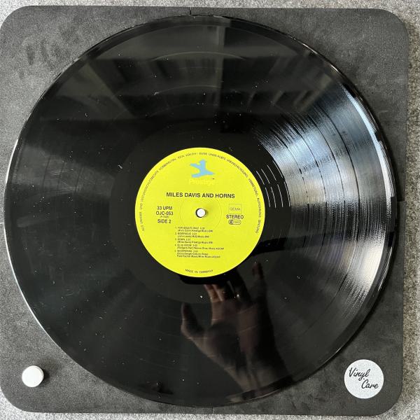 MILES DAVIS AND HORNS 