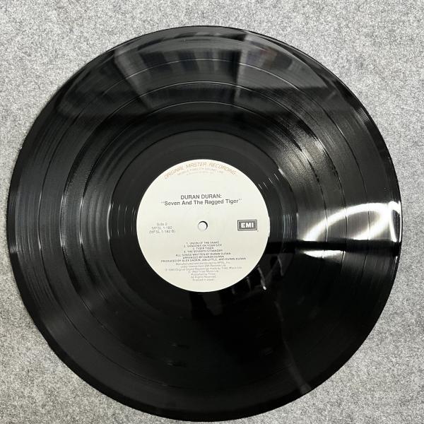 SEVEN AND THE RAGGED TIGER 