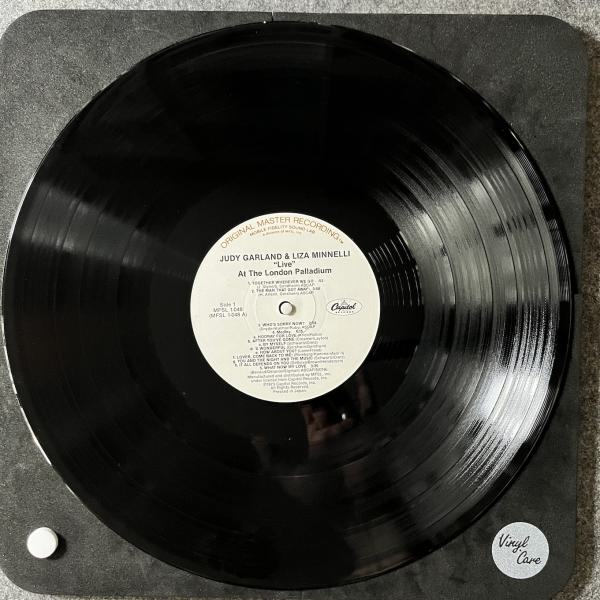 LIVE AT THE LONDON PALLADIUM 