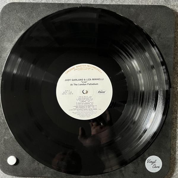 LIVE AT THE LONDON PALLADIUM 