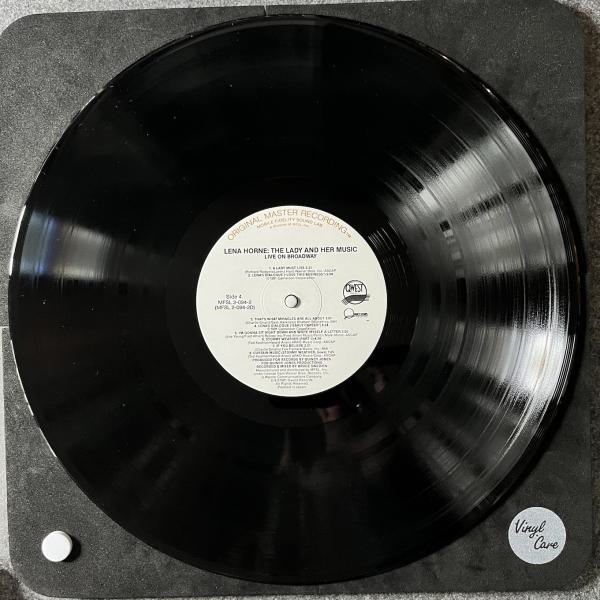 LIVE ON BROADWAY - THE LADY AND HER MUSIC 